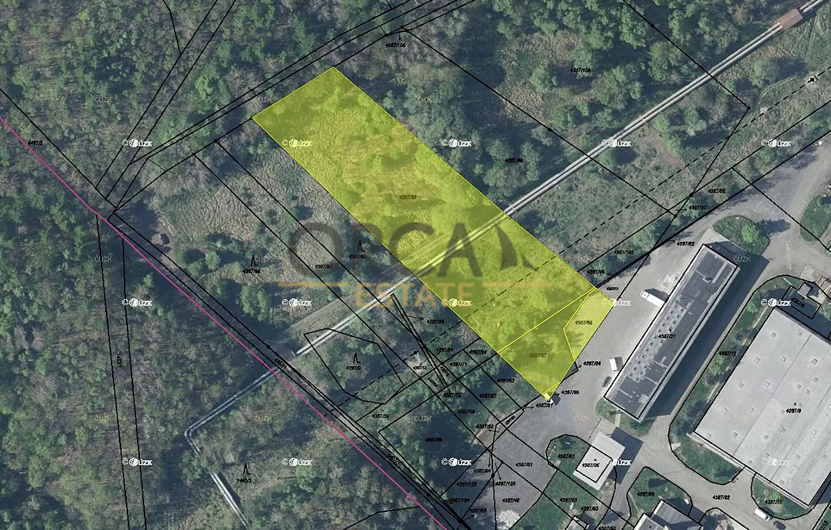 Prodej komerčního pozemku 6505 m²